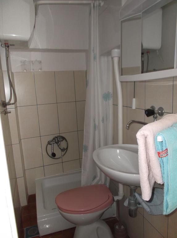 Neda Apartment Murter Ngoại thất bức ảnh